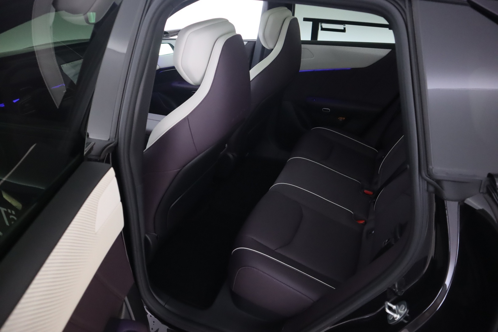 MAZDA CX-6e 37