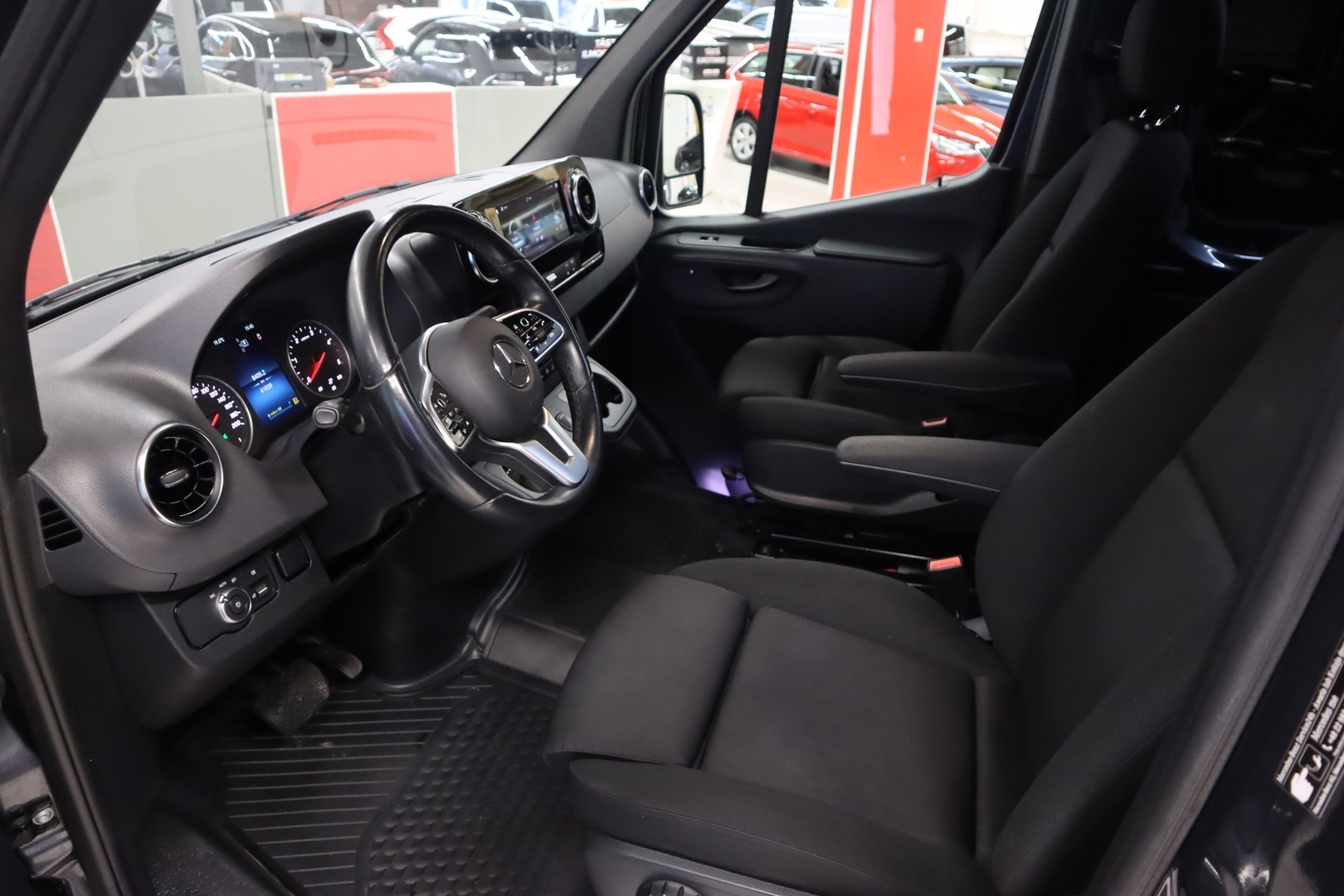 MERCEDES-BENZ Sprinter 2023