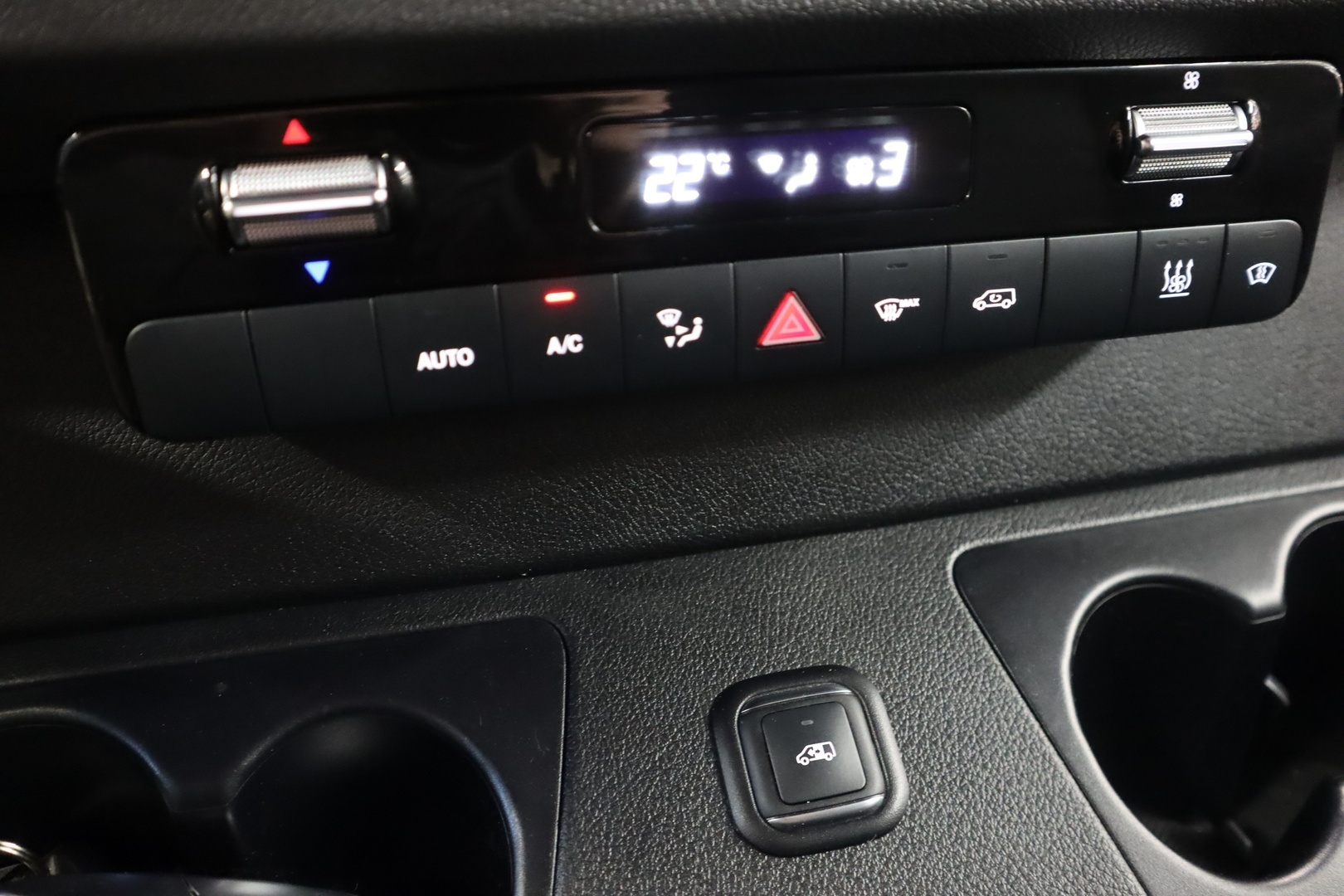 MERCEDES-BENZ Sprinter 2023