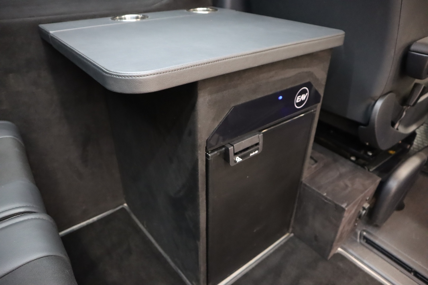 MERCEDES-BENZ Sprinter 2023