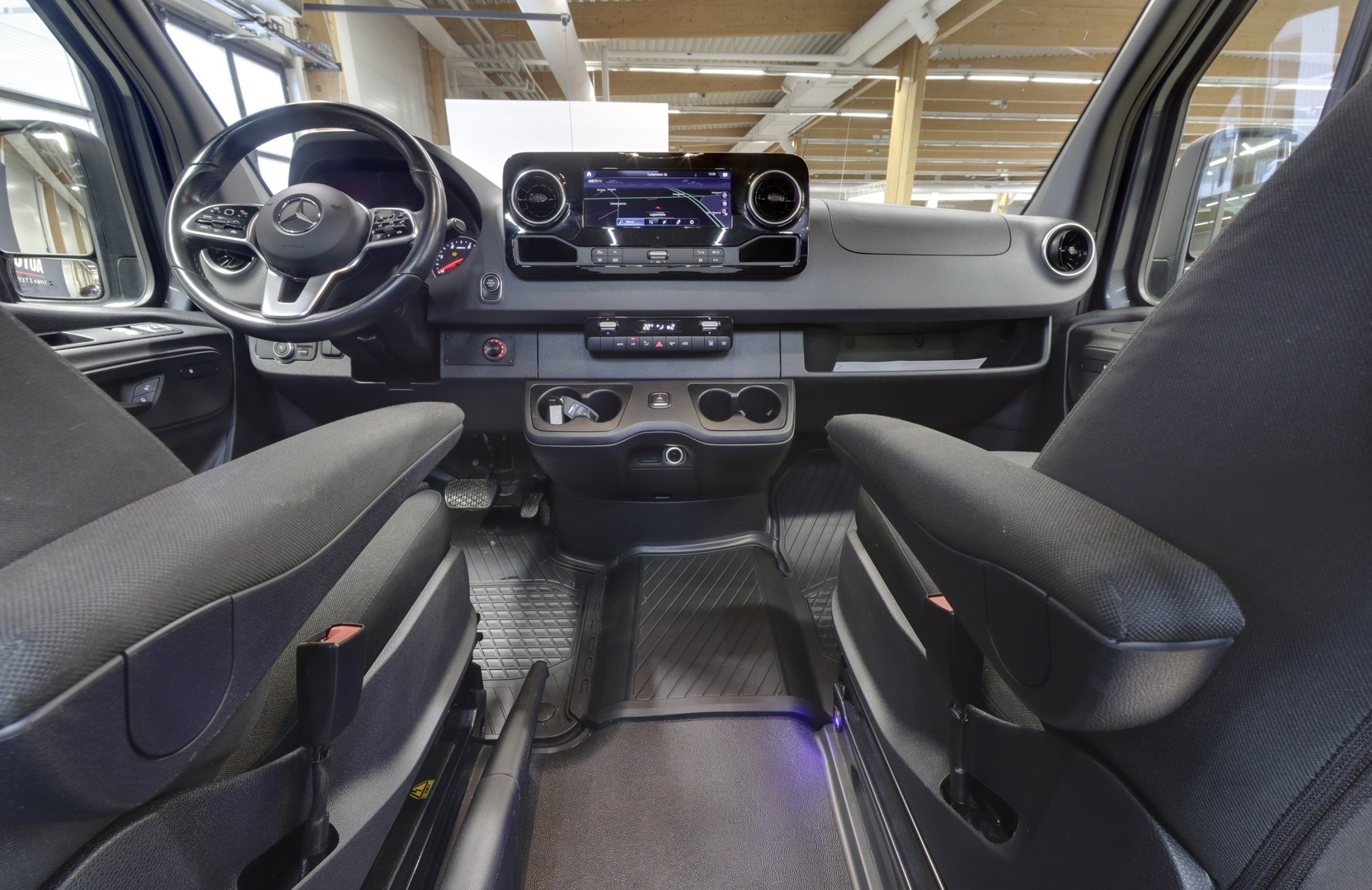 MERCEDES-BENZ Sprinter 2023