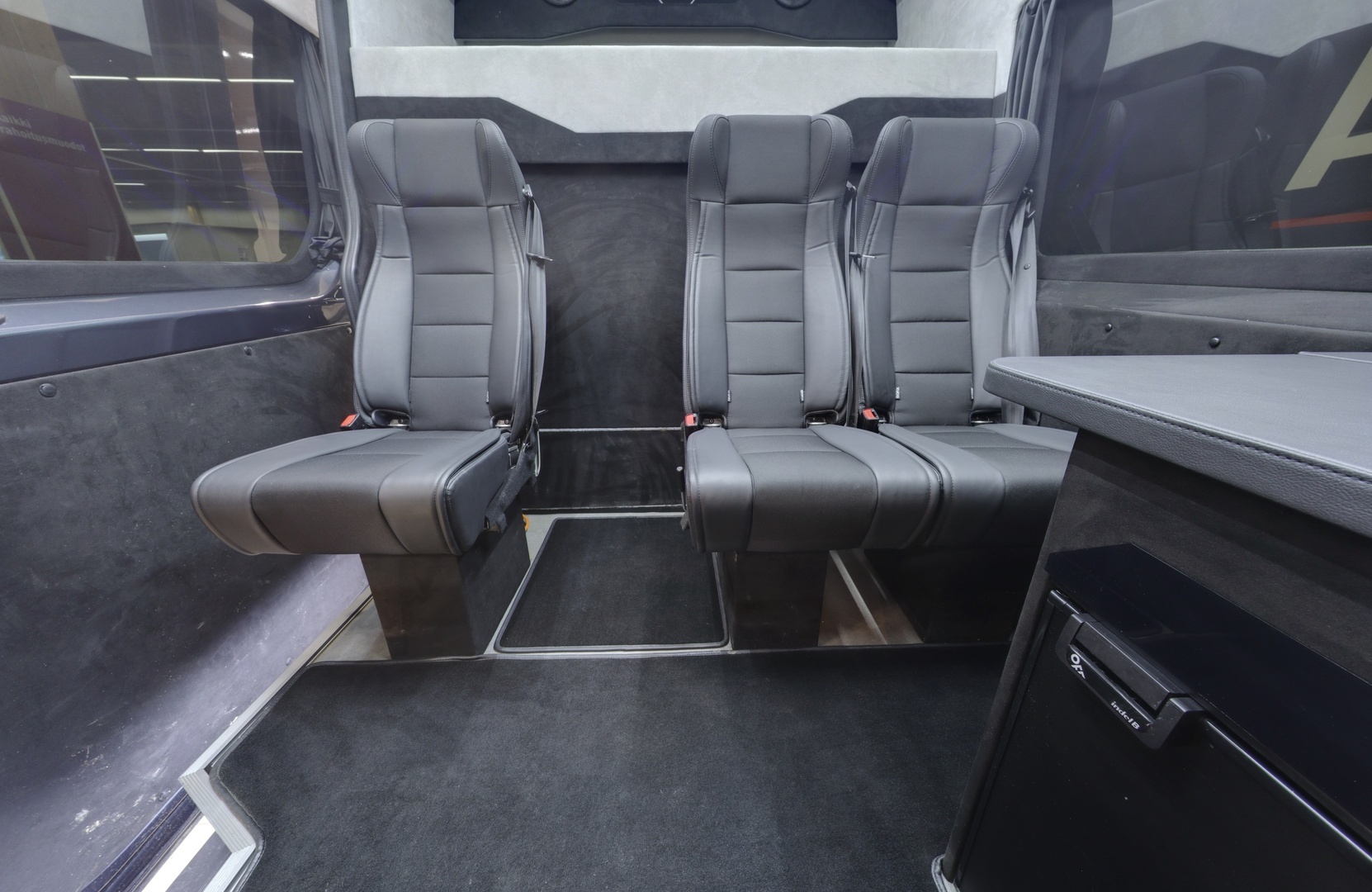 MERCEDES-BENZ Sprinter 2023