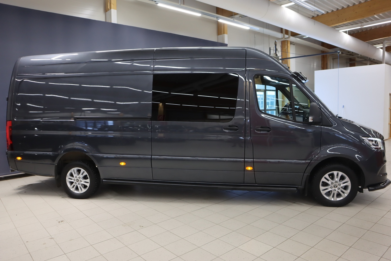 MERCEDES-BENZ Sprinter 2023