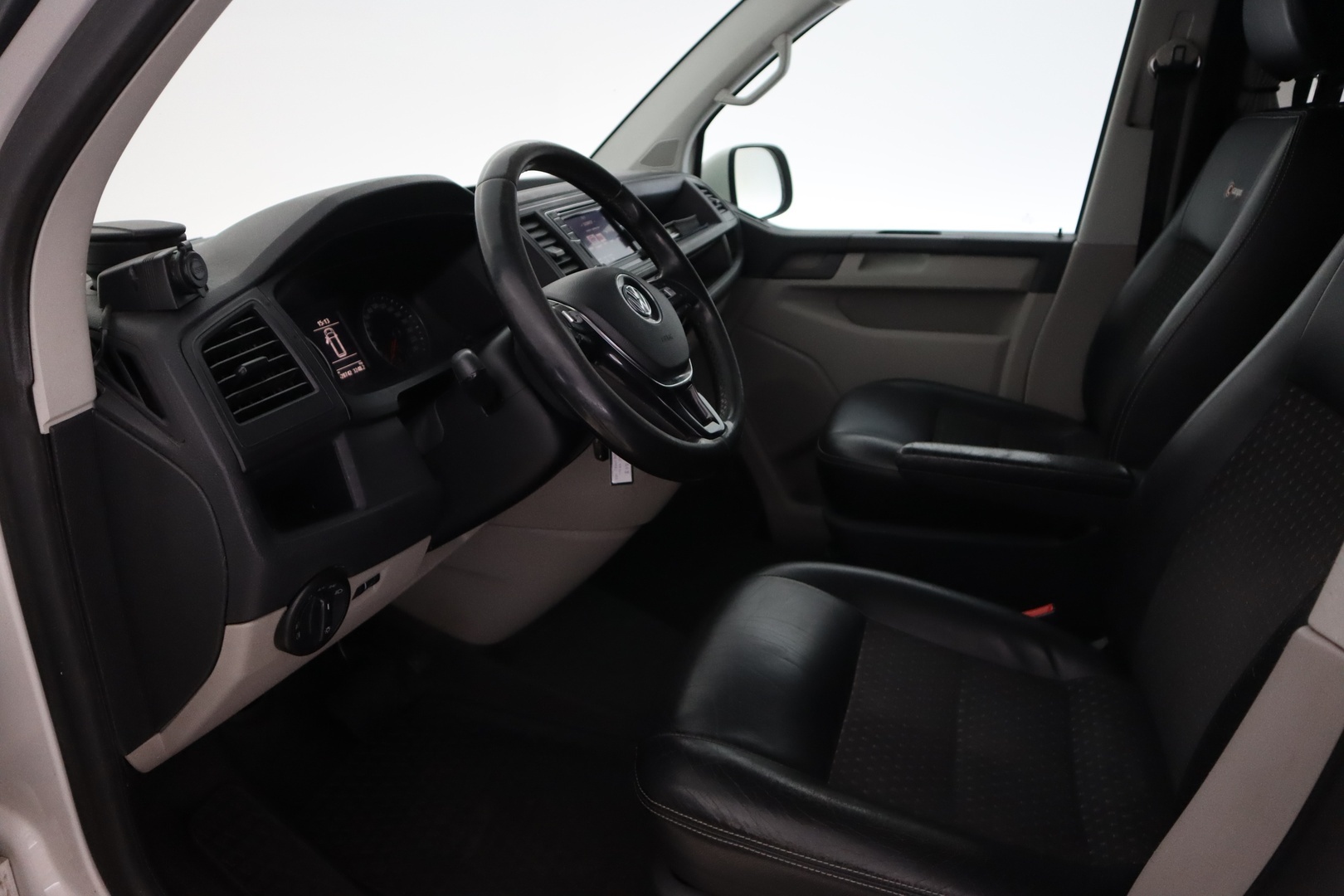 VOLKSWAGEN Transporter 2017