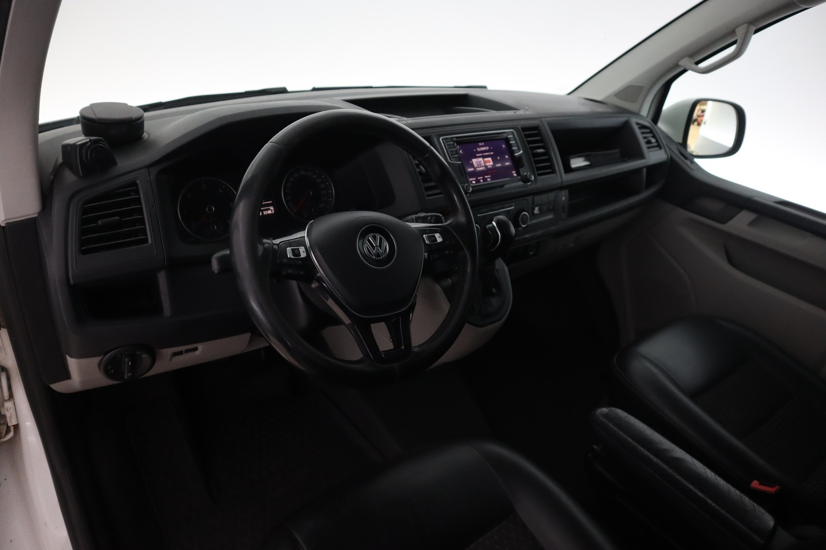 VOLKSWAGEN Transporter 2017