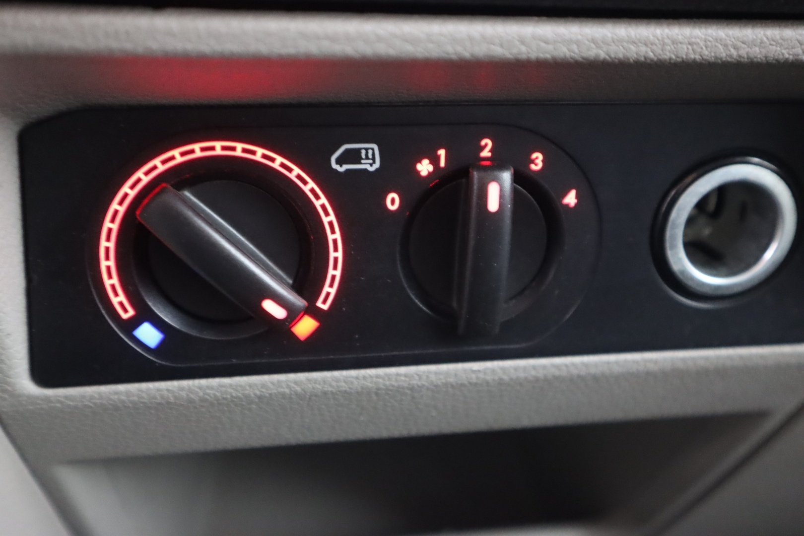 VOLKSWAGEN Transporter 2017