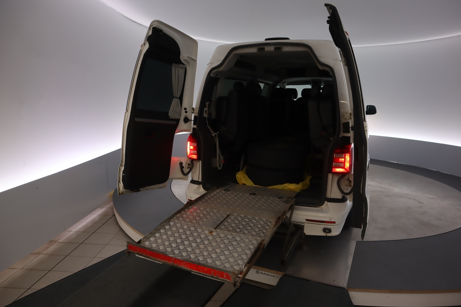 VOLKSWAGEN Transporter 2017