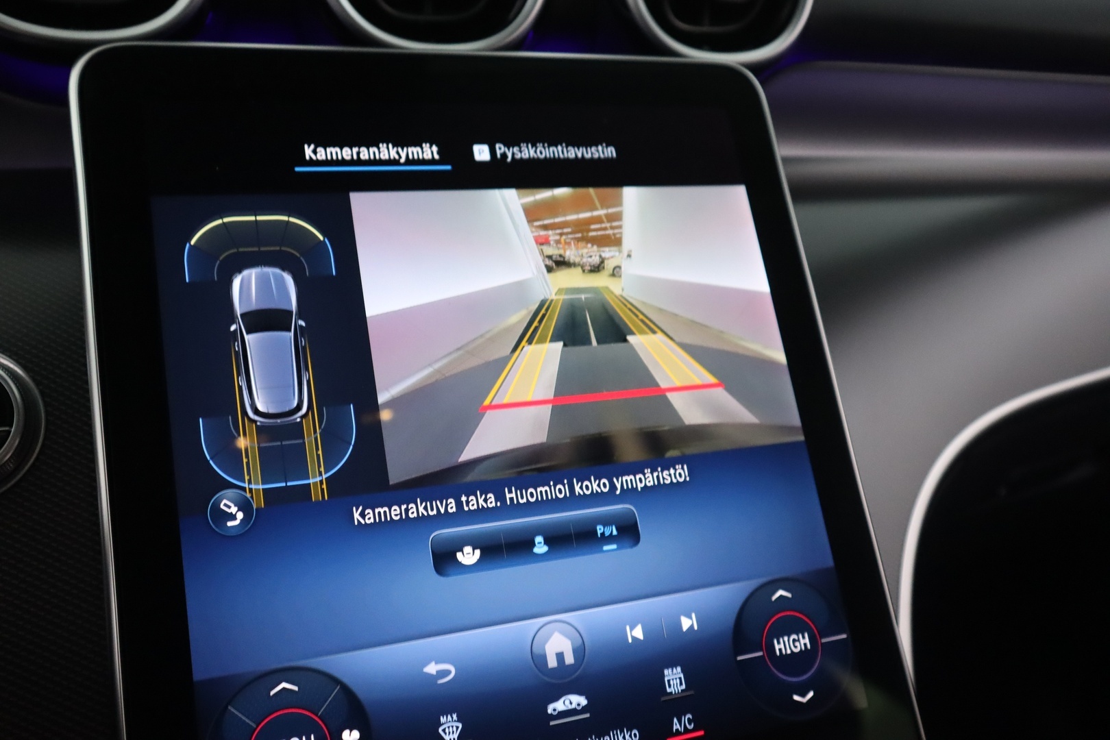 MERCEDES-BENZ GLC 2023