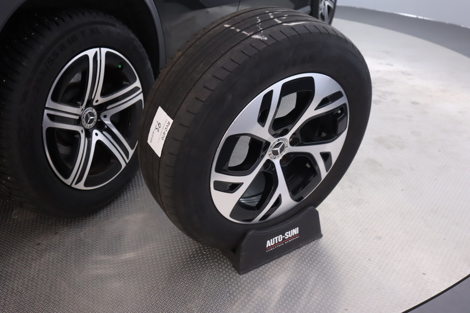 MERCEDES-BENZ GLC 2023