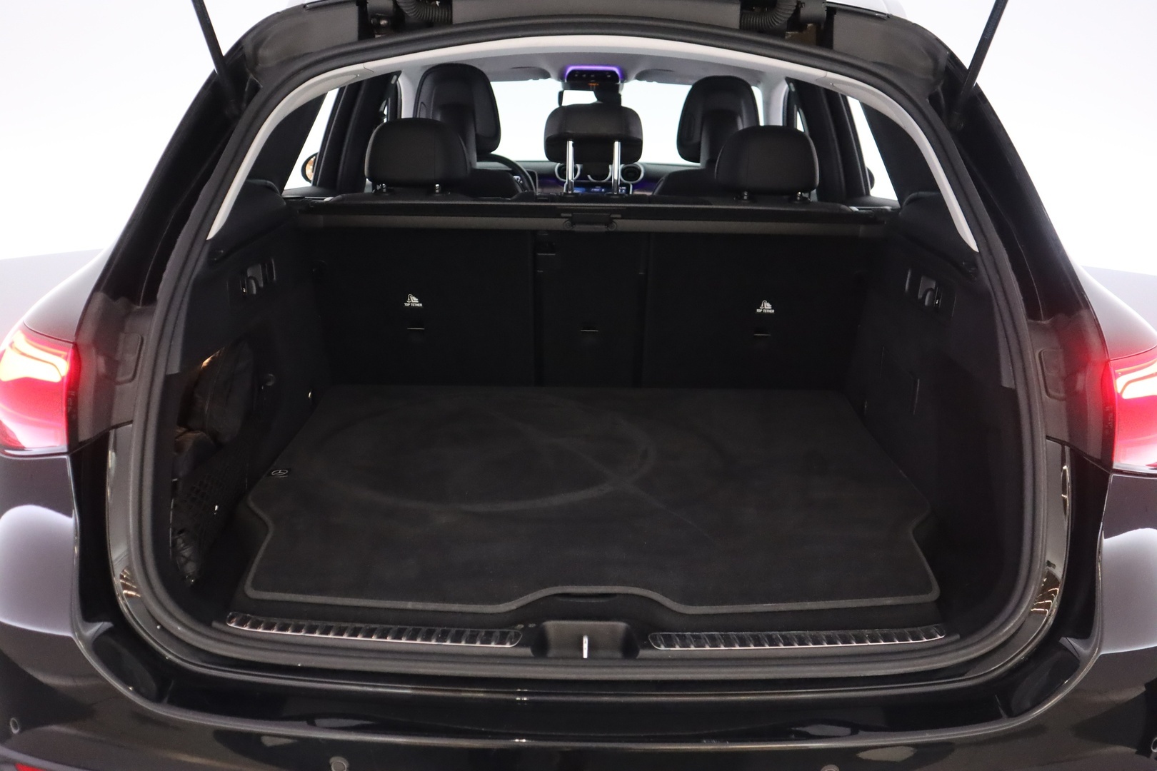 MERCEDES-BENZ GLC 2023