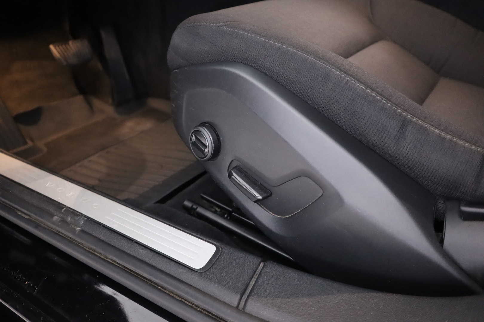 VOLVO V60 2019