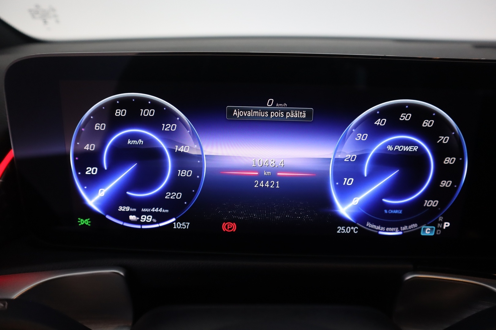 MERCEDES-BENZ EQB 2025