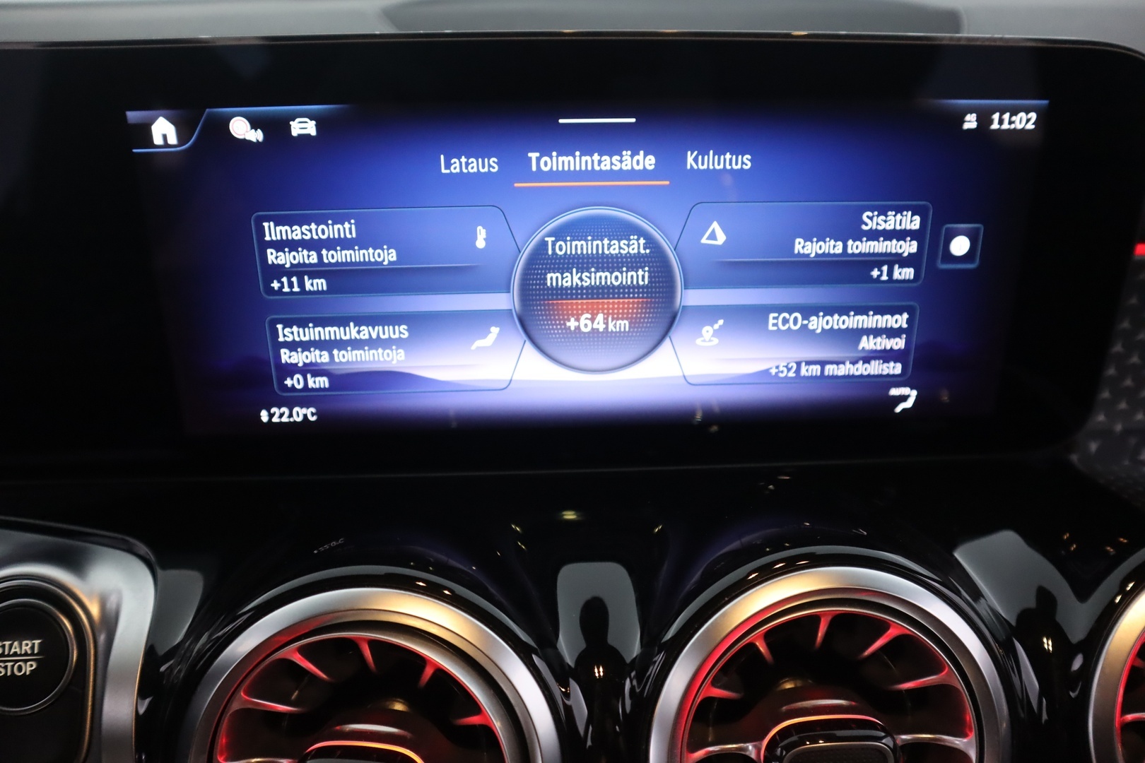 MERCEDES-BENZ EQB 2025