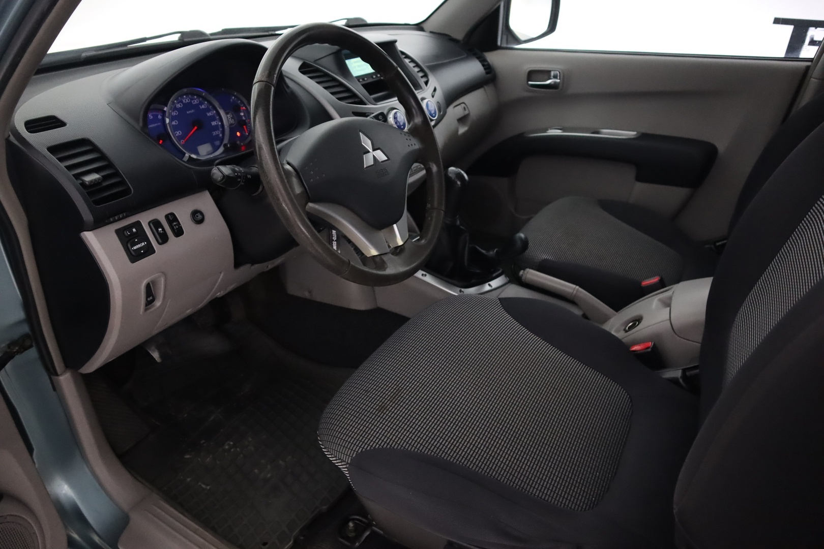 MITSUBISHI L200 2006