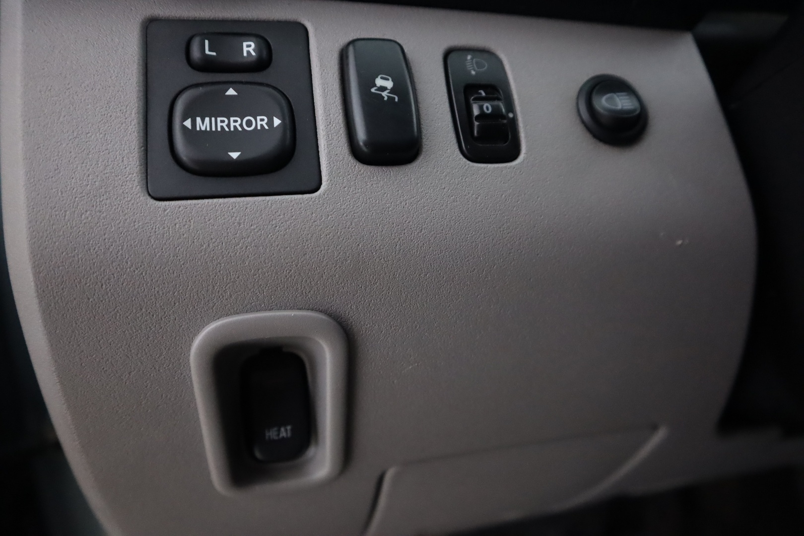 MITSUBISHI L200 2006