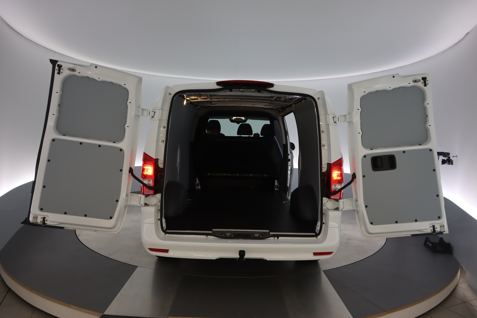 MERCEDES-BENZ Vito 2025