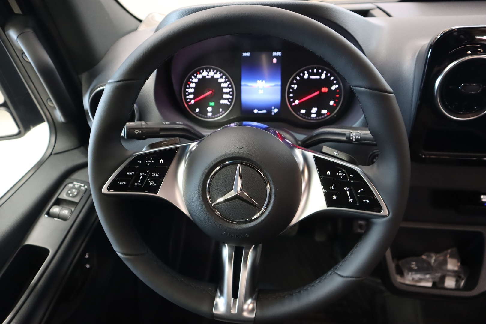 MERCEDES-BENZ Sprinter 2026