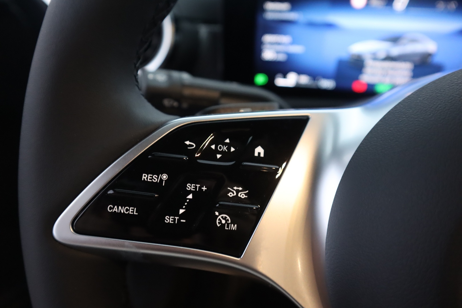 MERCEDES-BENZ CLA 2025