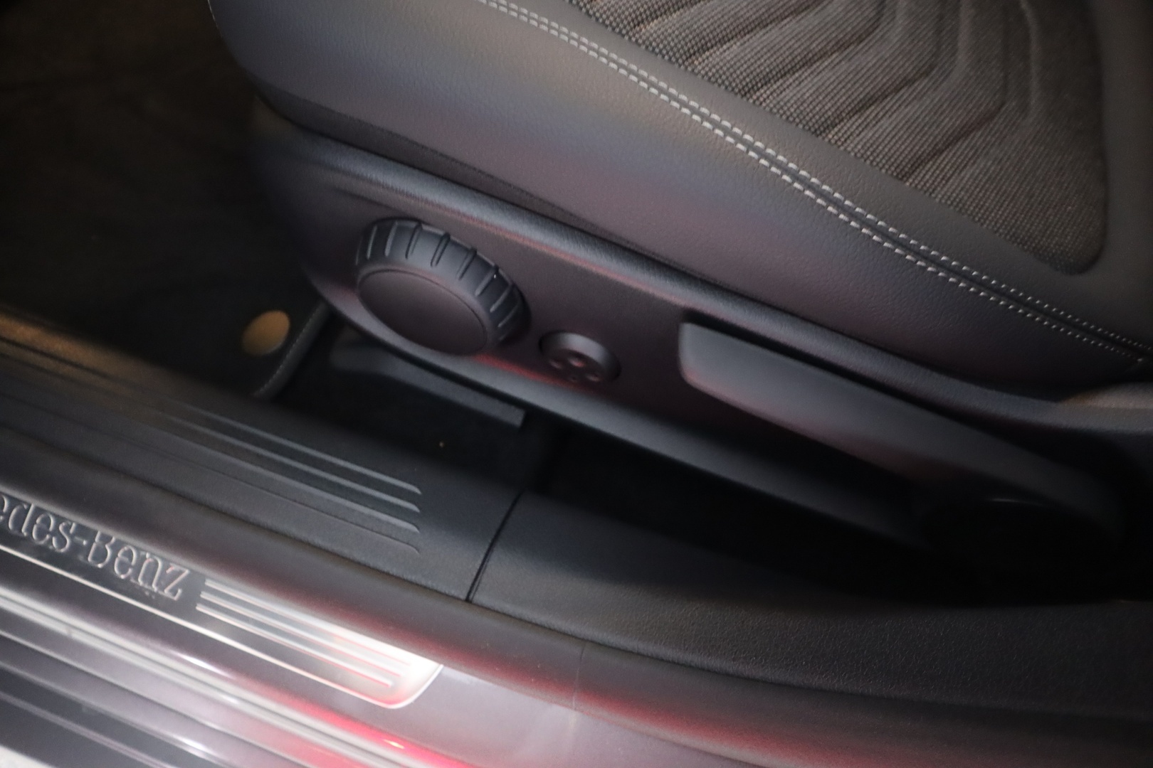 MERCEDES-BENZ CLA 2025