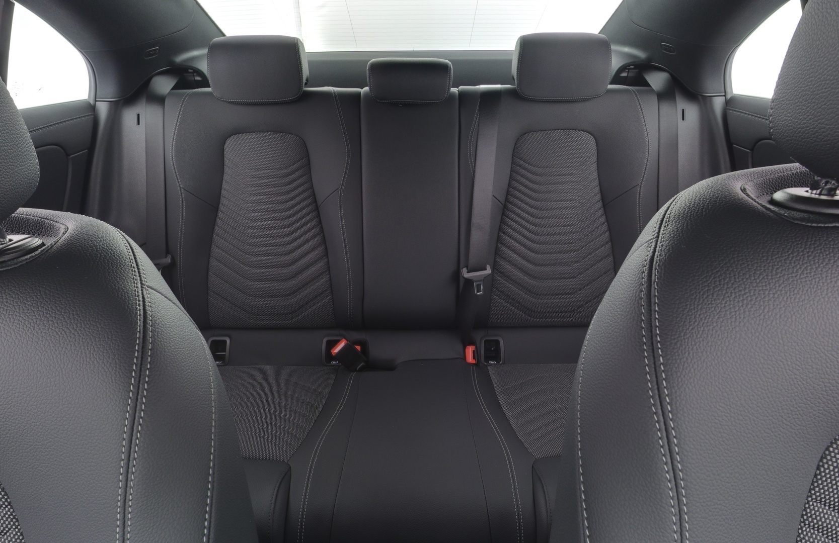 MERCEDES-BENZ CLA 2025