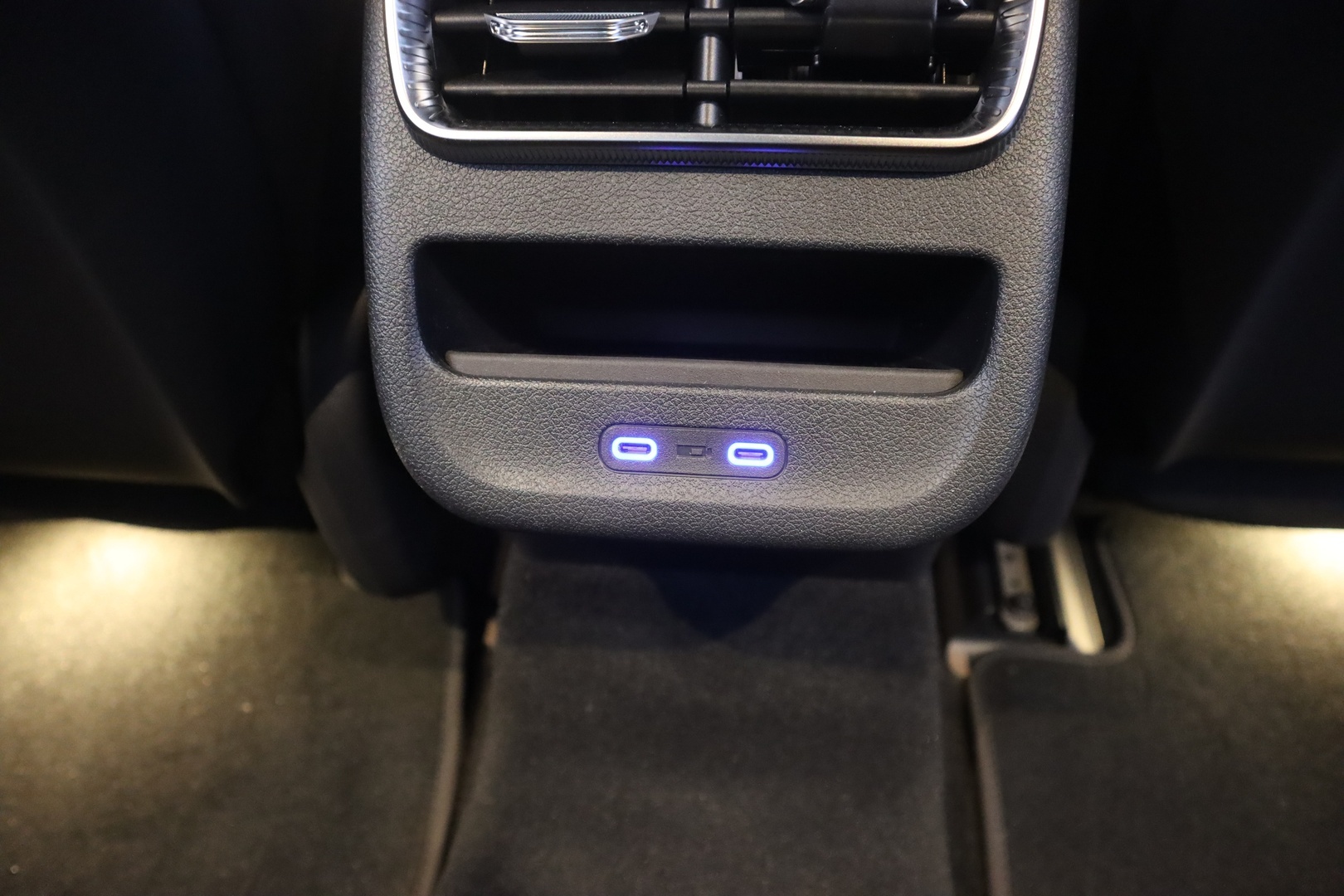 MERCEDES-BENZ C 2026