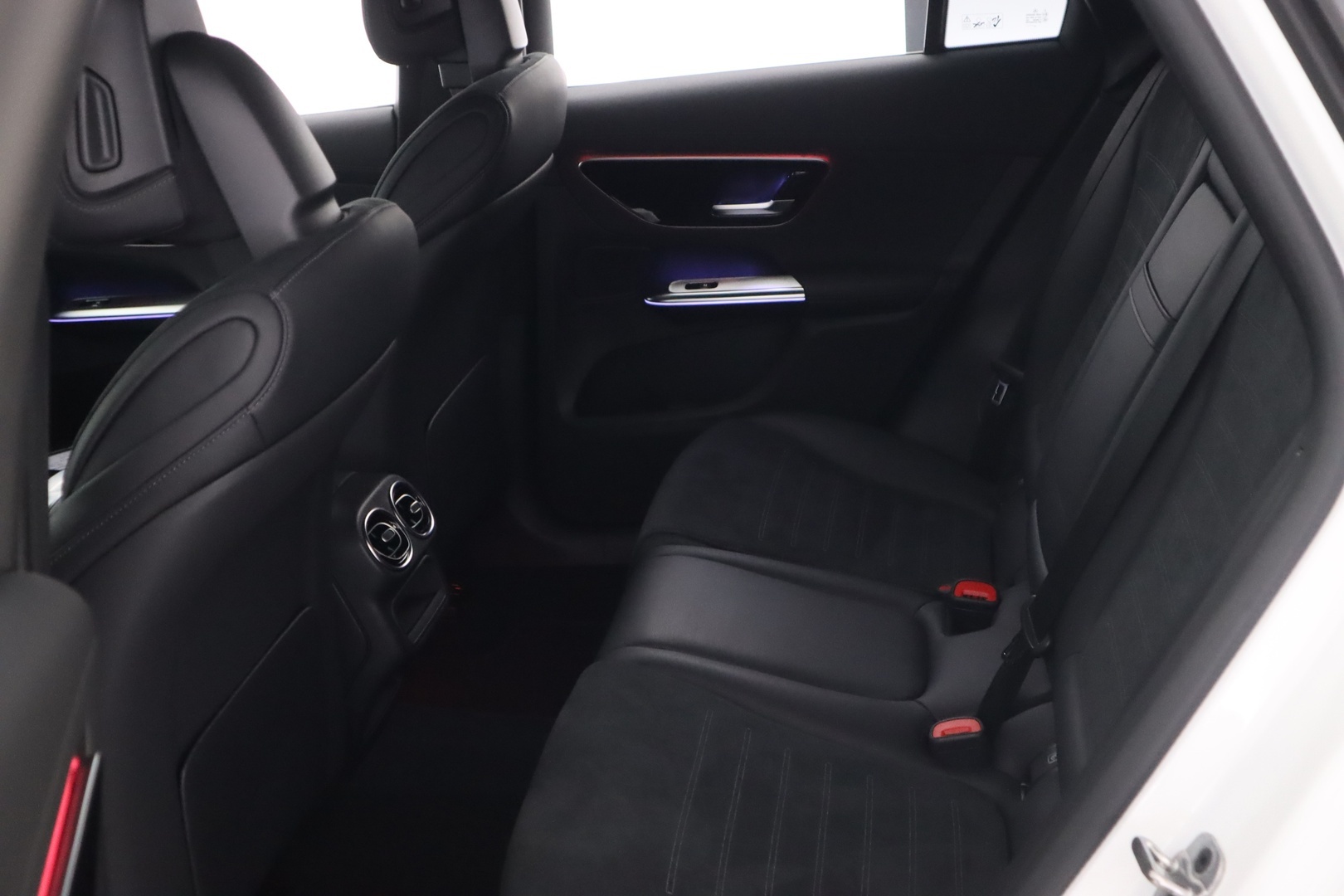 MERCEDES-BENZ GLC 2023