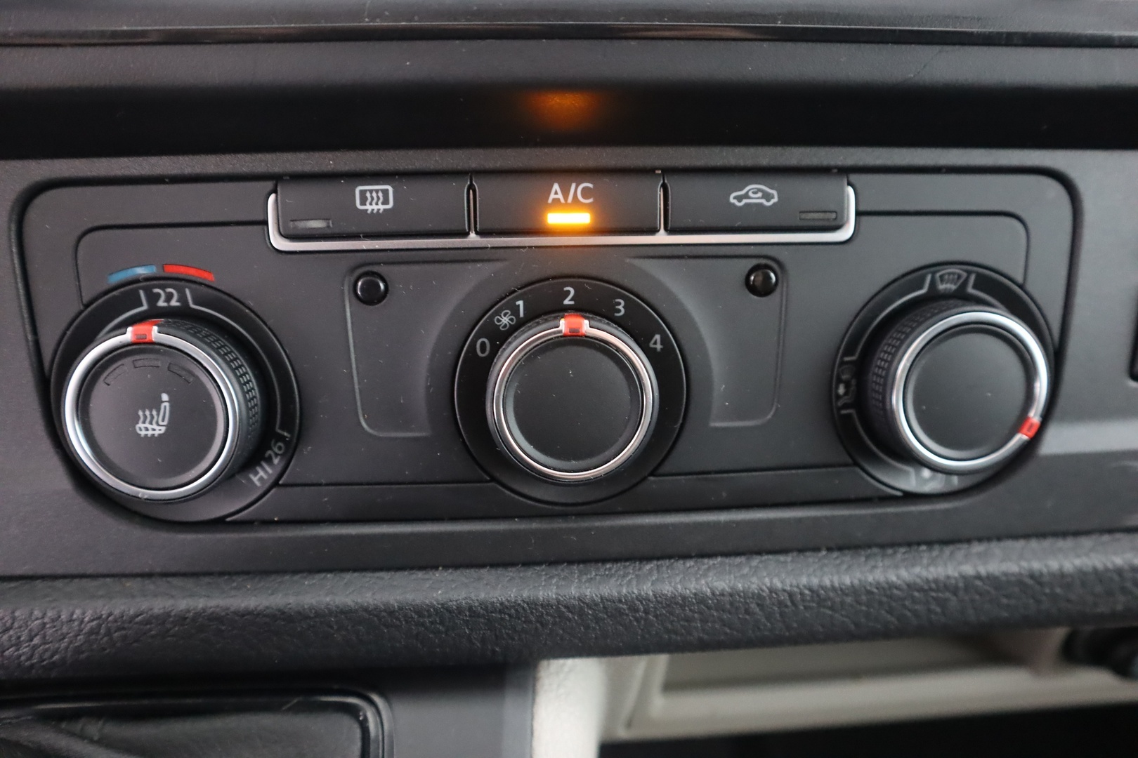 VOLKSWAGEN Transporter 2017