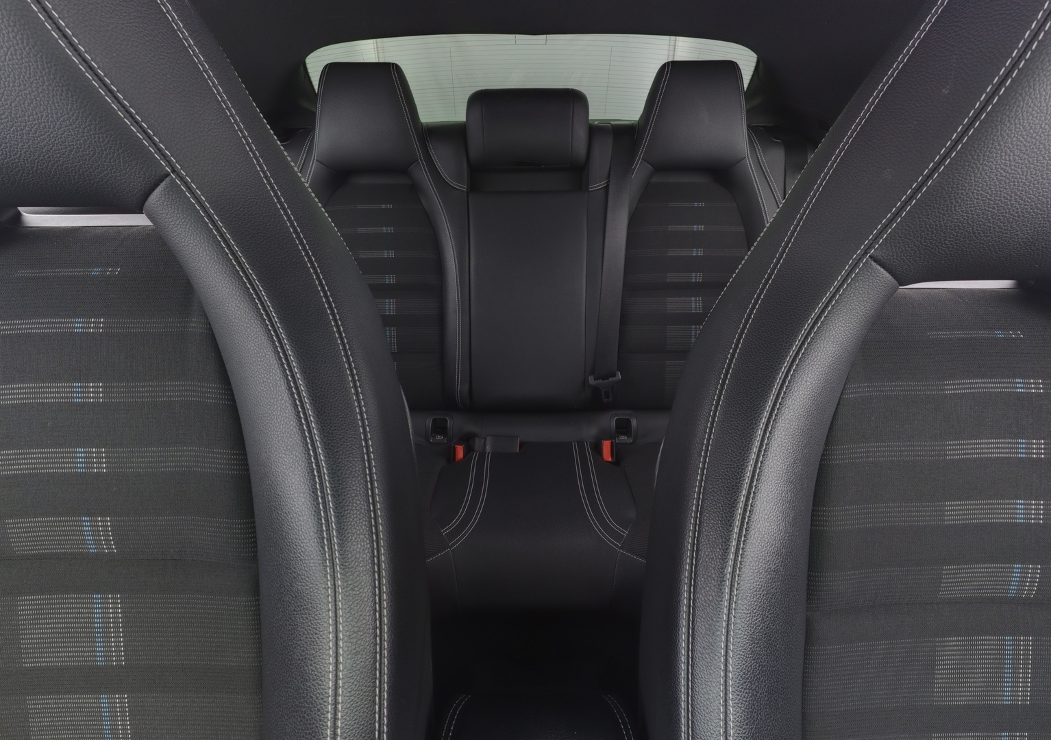 MERCEDES-BENZ CLA 2016