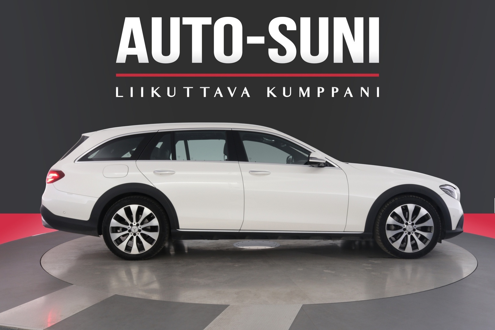 MERCEDES-BENZ E 2017