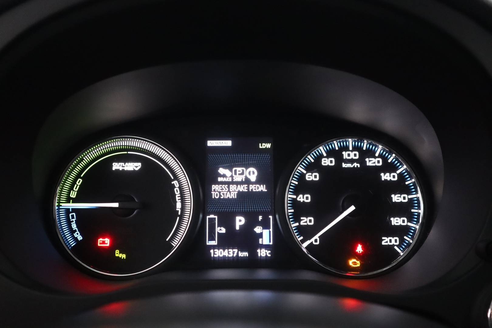 MITSUBISHI Outlander PHEV 2018