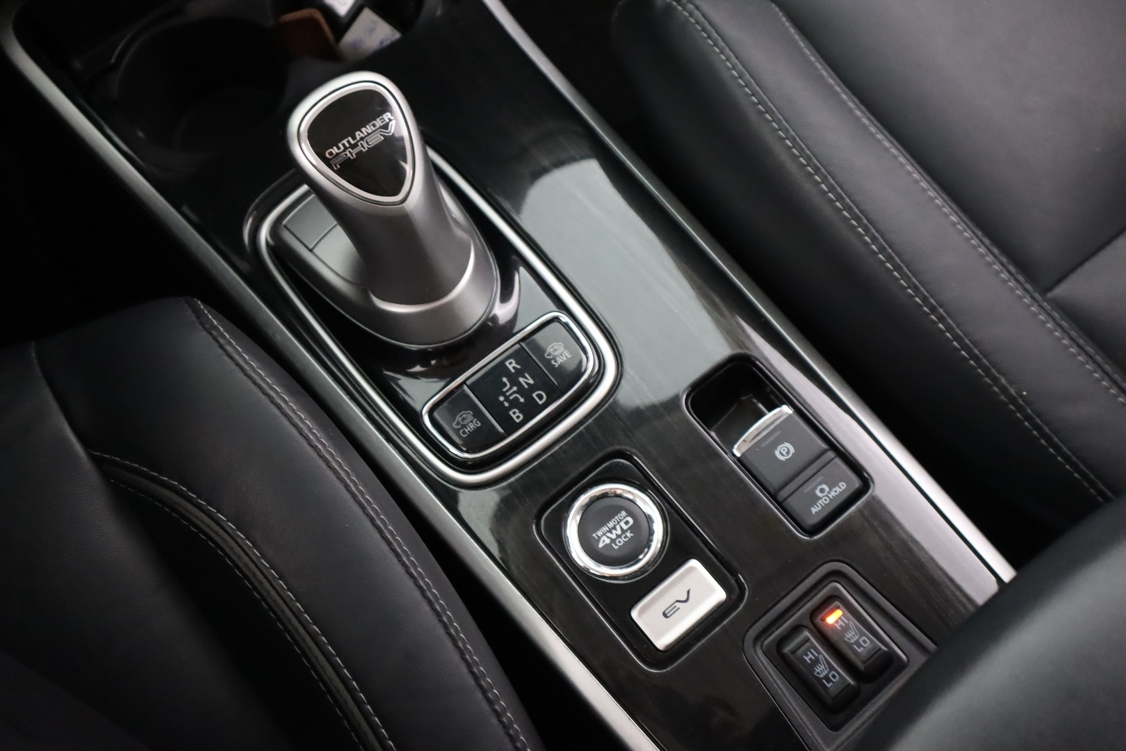 MITSUBISHI Outlander PHEV 2018