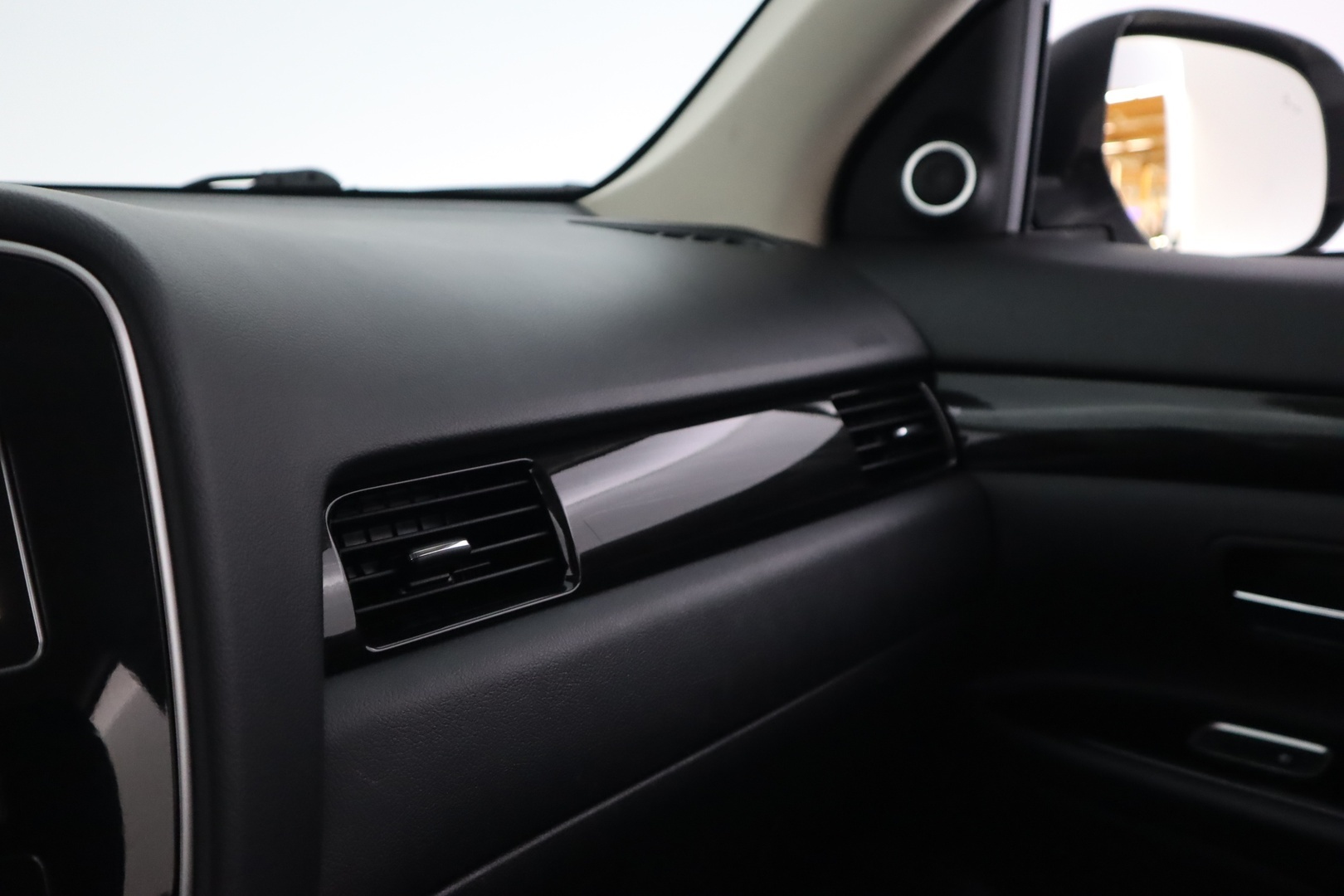 MITSUBISHI Outlander PHEV 2018