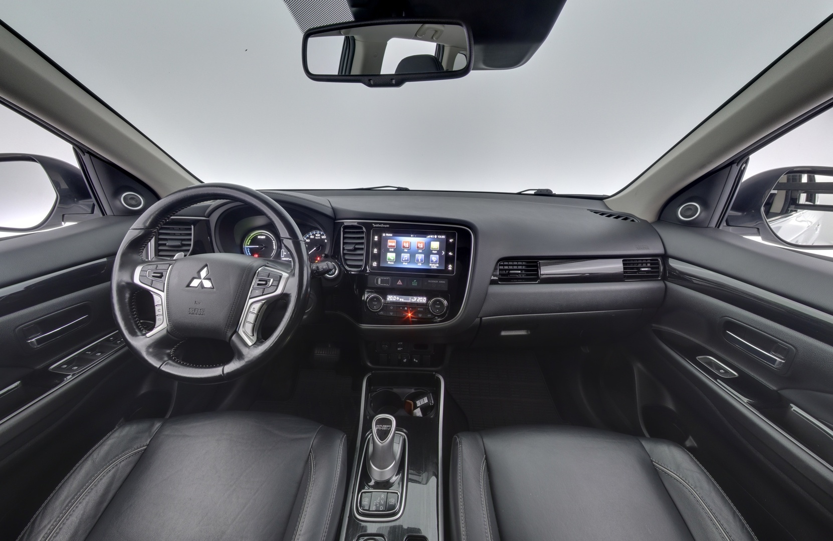 MITSUBISHI Outlander PHEV 2018