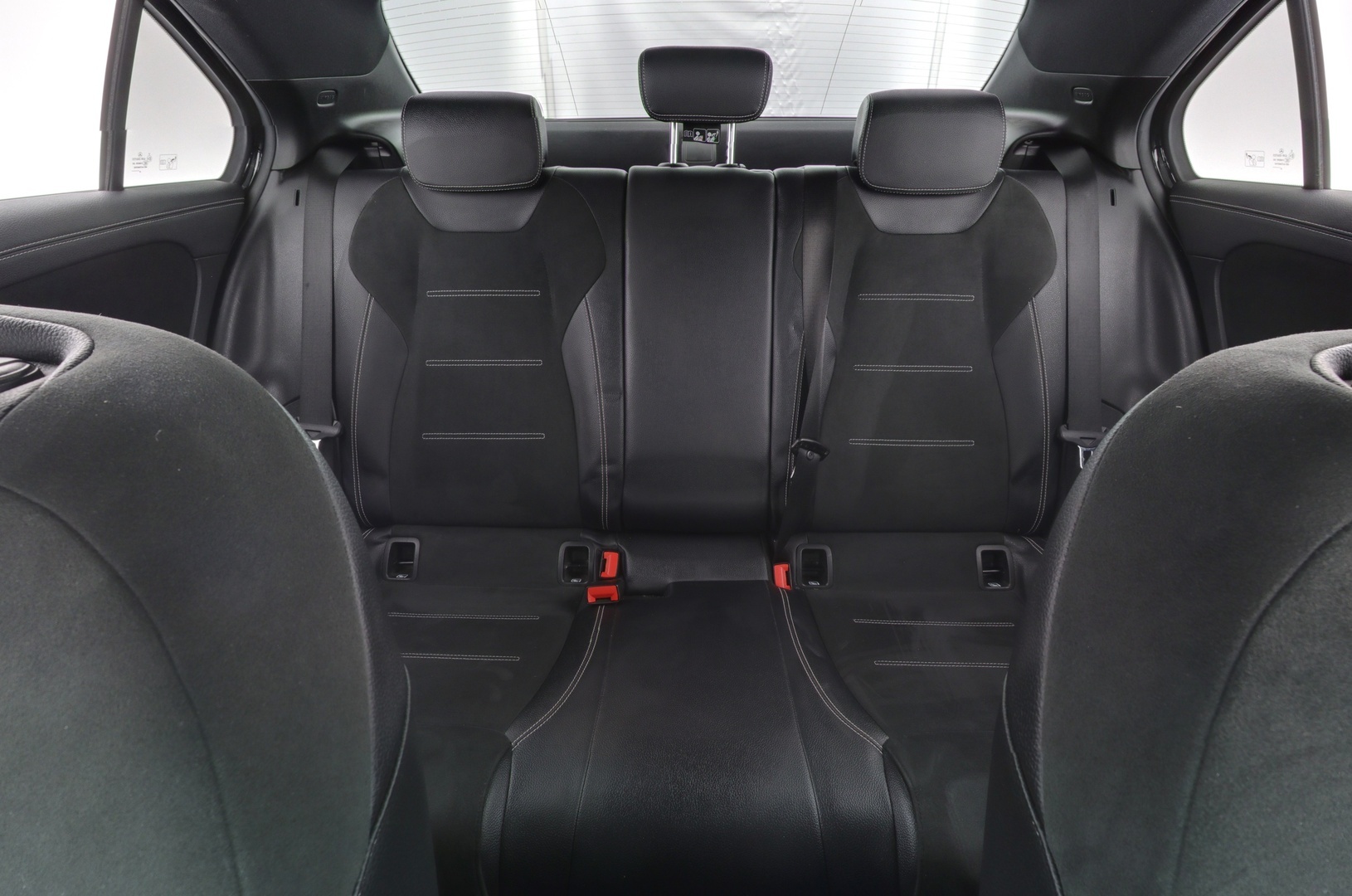 MERCEDES-BENZ A 2020