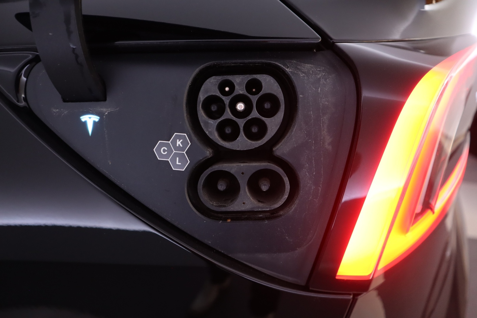 TESLA Model 3 2024