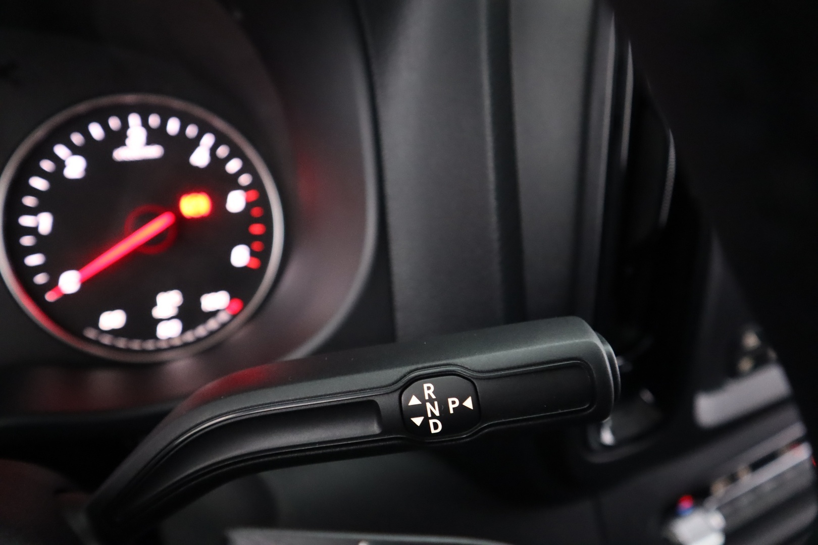 MERCEDES-BENZ Vito 2025