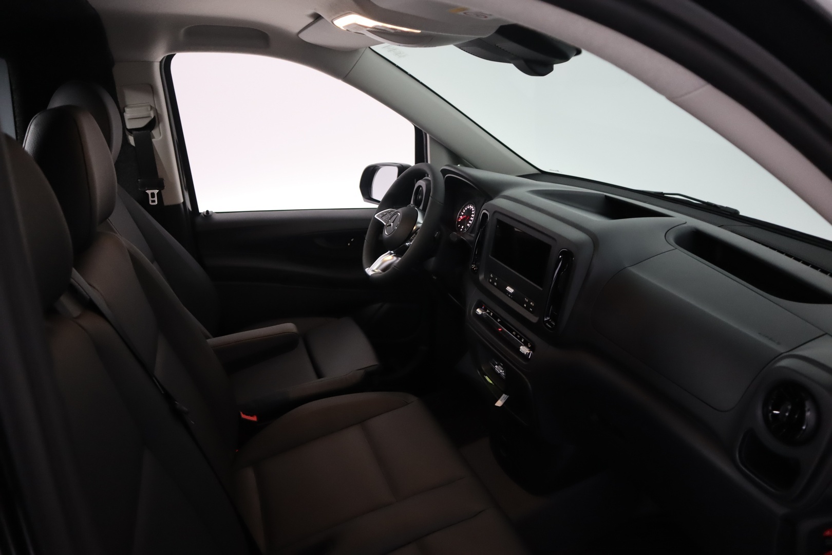 MERCEDES-BENZ Vito 2025