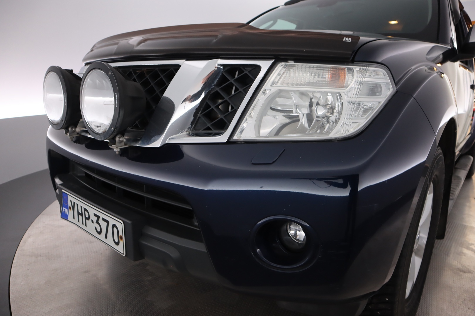NISSAN Navara 2011