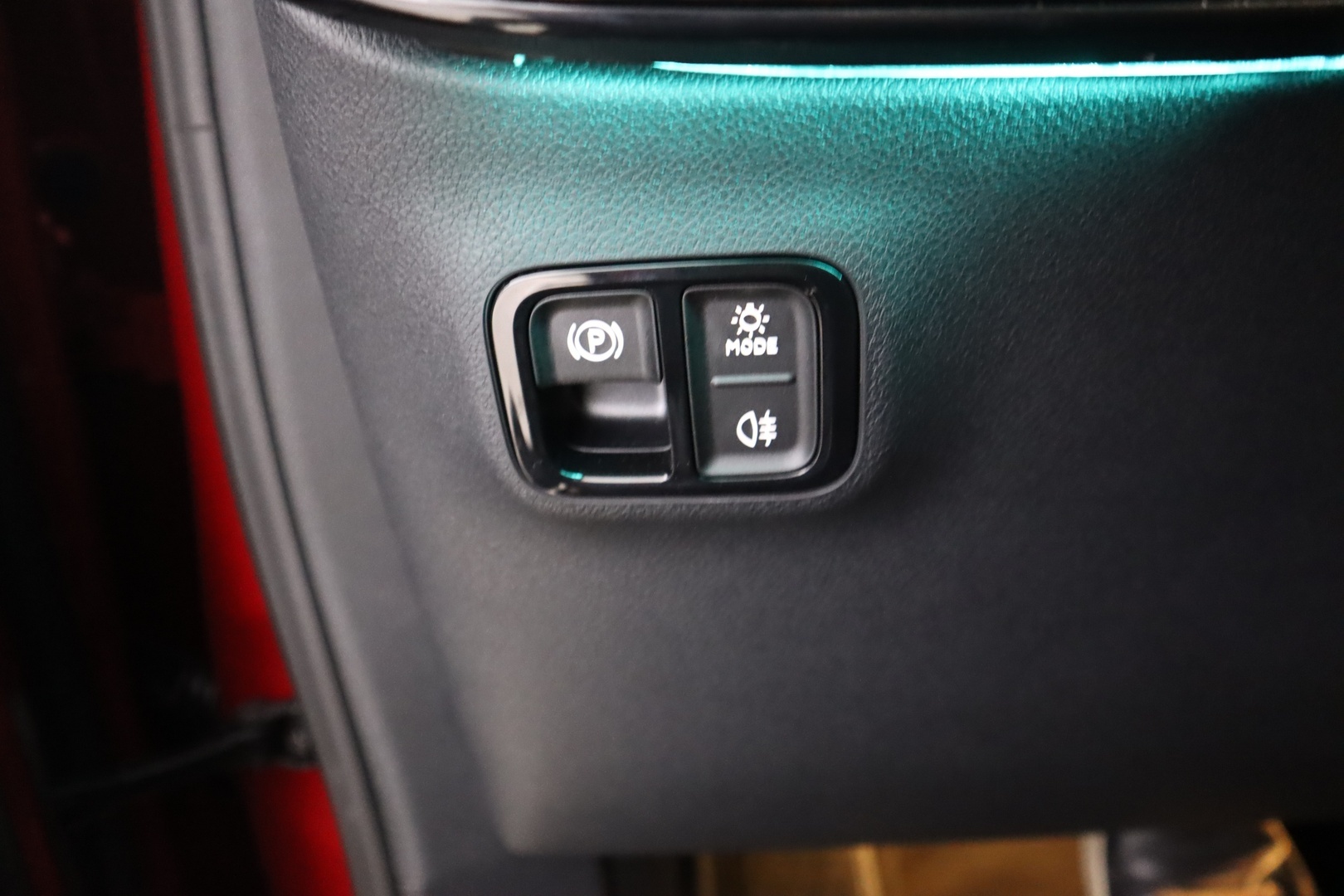 MERCEDES-BENZ GLB 2026