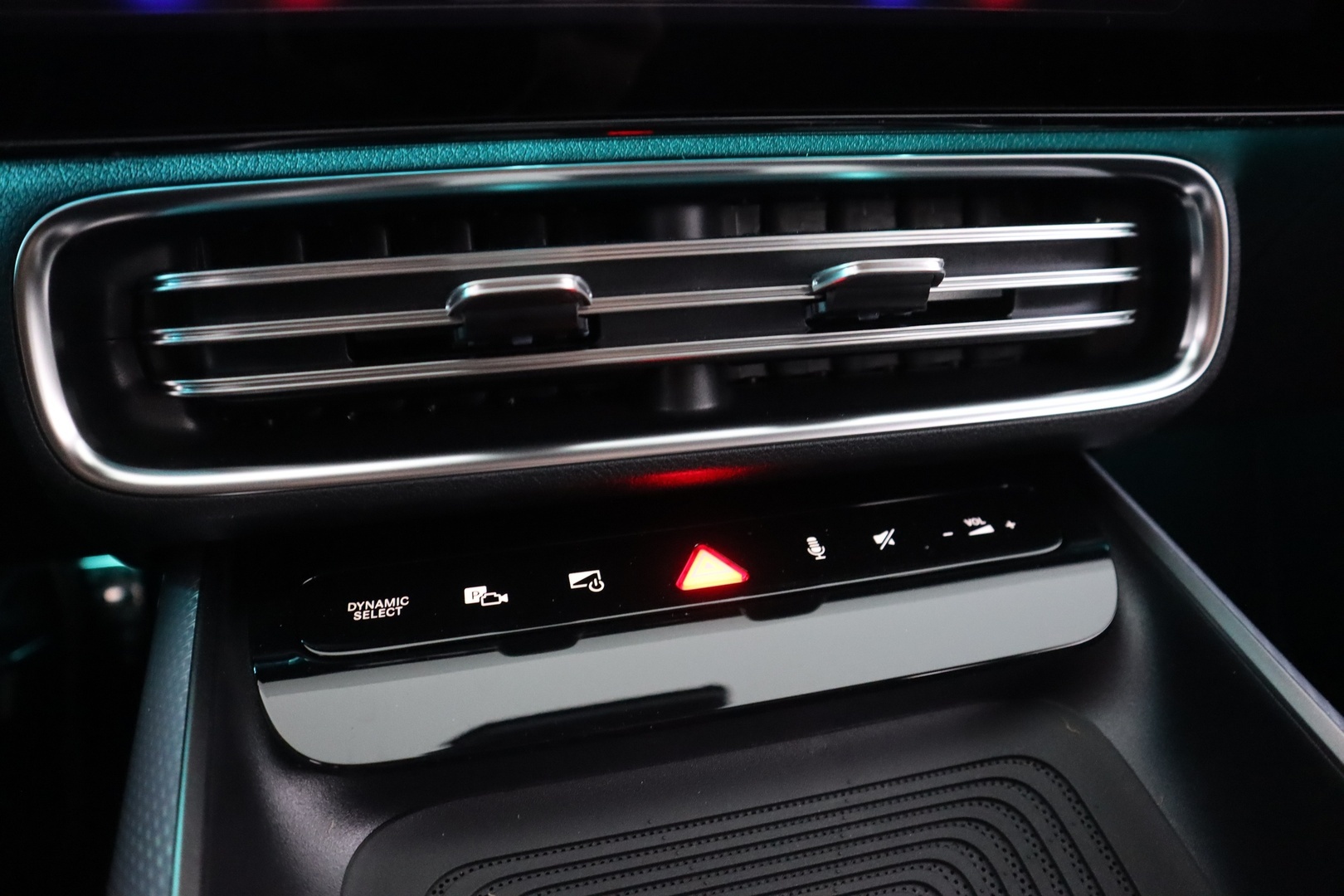 MERCEDES-BENZ CLA 2026