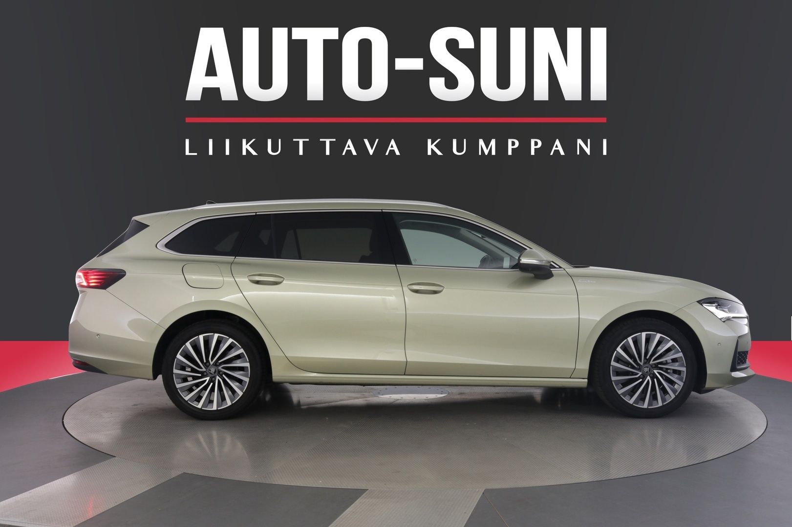 SKODA Superb 2025