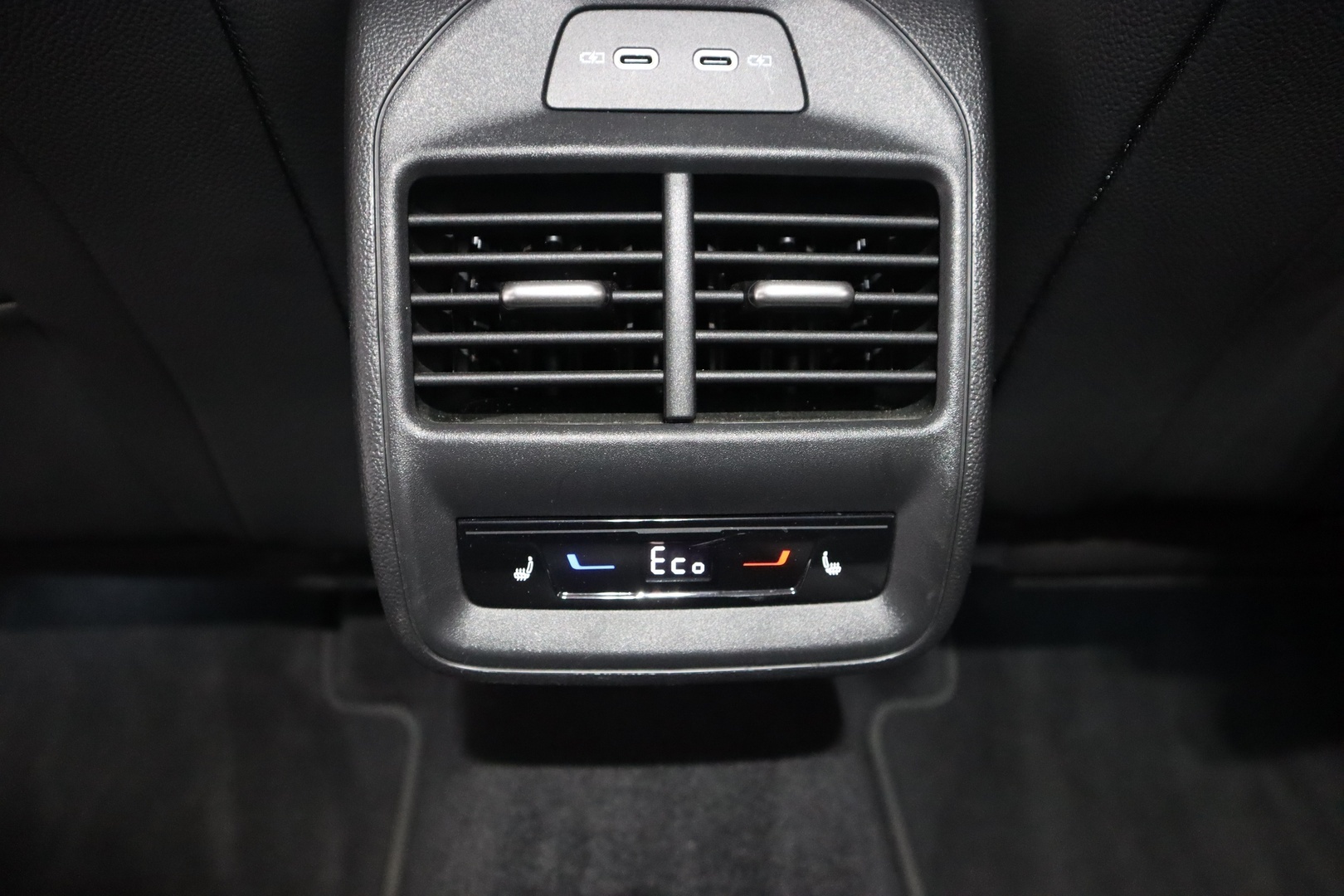 SKODA Superb 2025