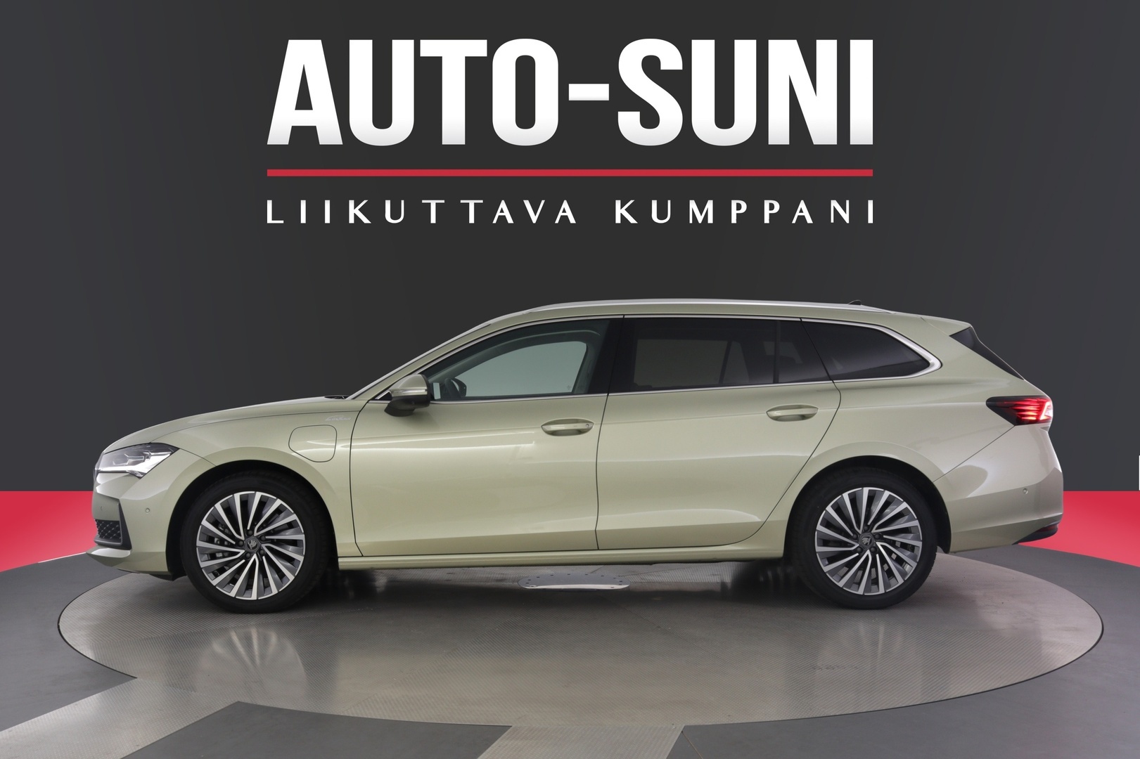SKODA Superb 2025