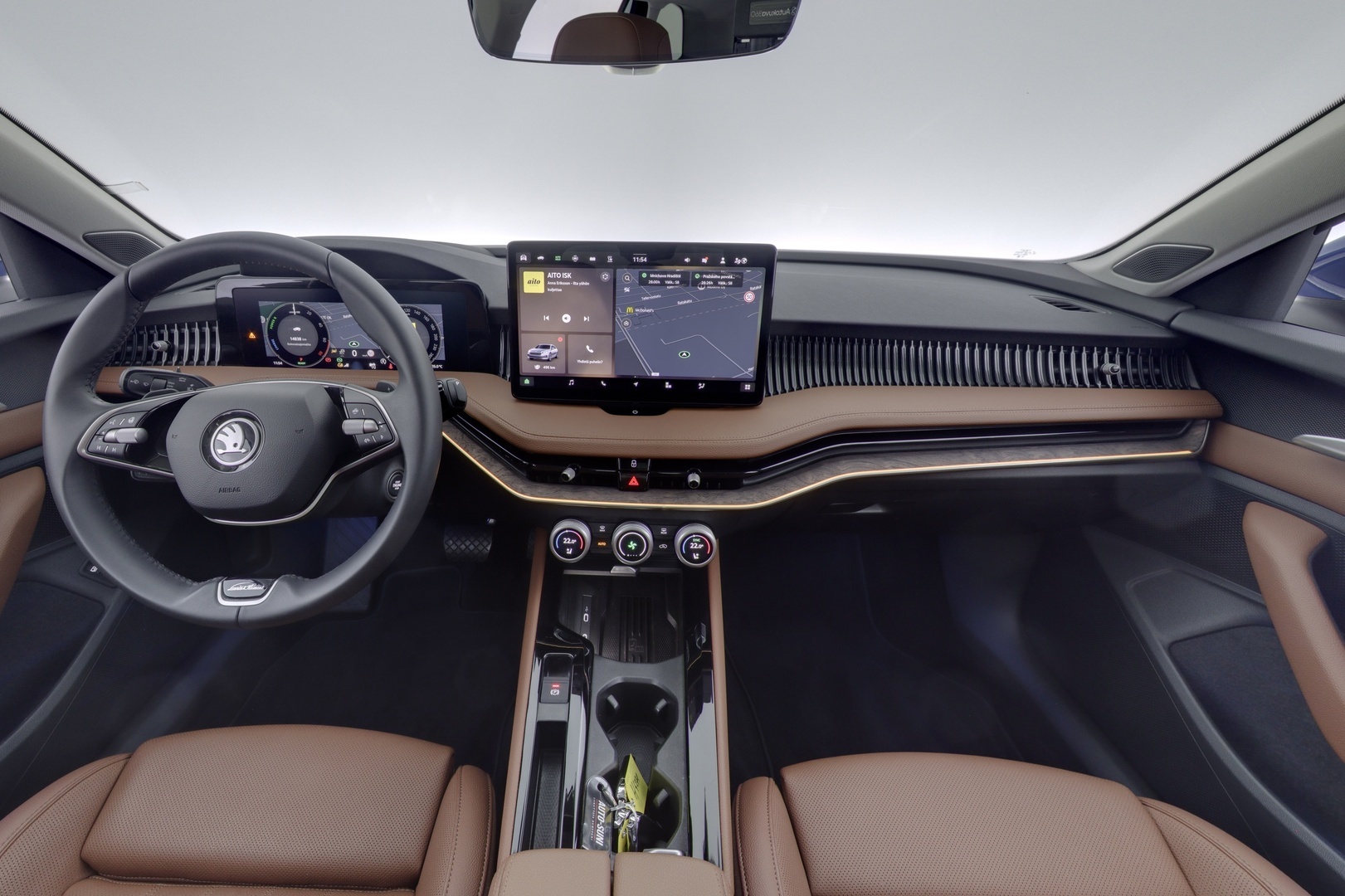 SKODA Superb 2025