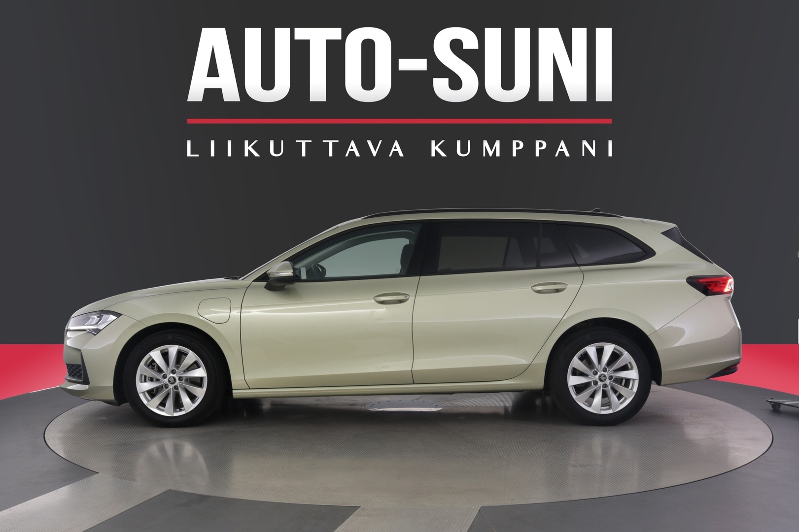 SKODA Superb 2025