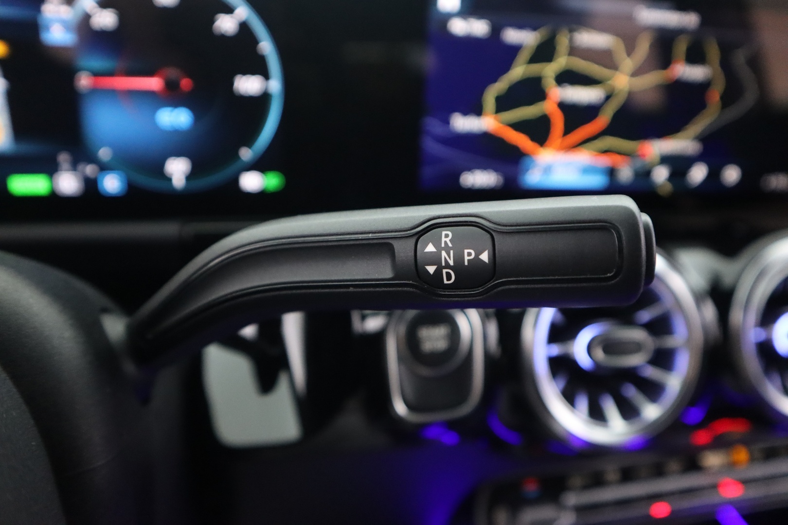 MERCEDES-BENZ EQA 14