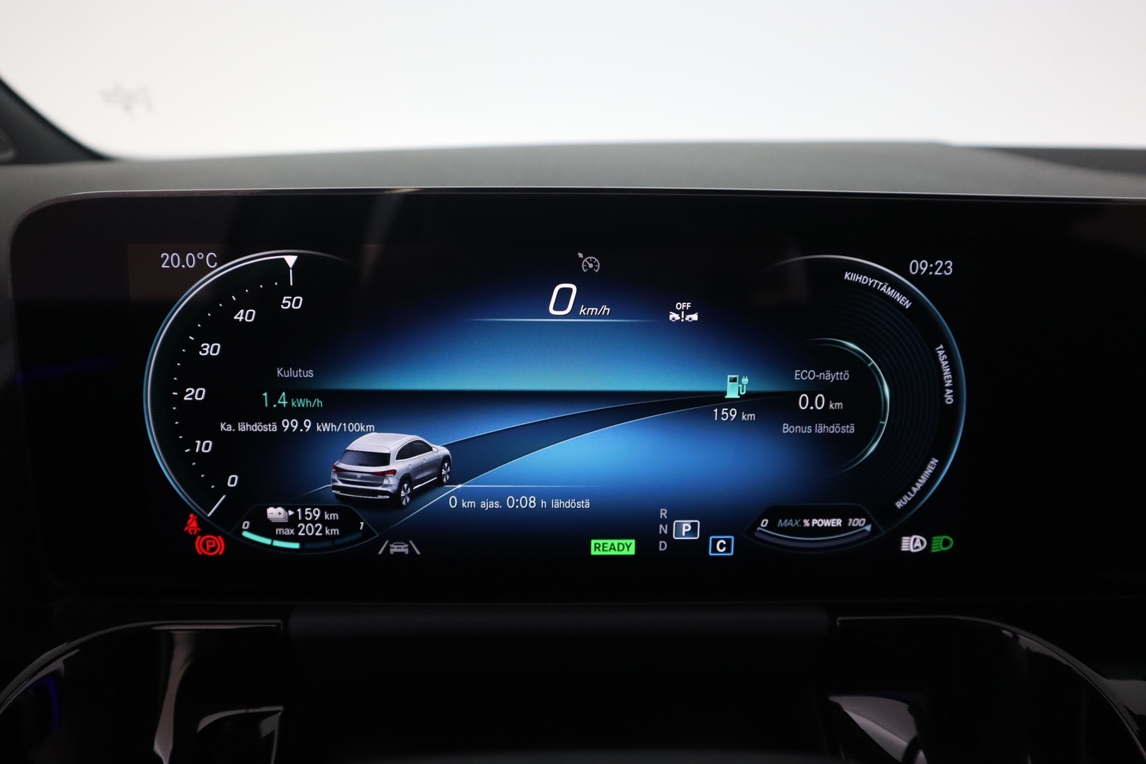 MERCEDES-BENZ EQA 17