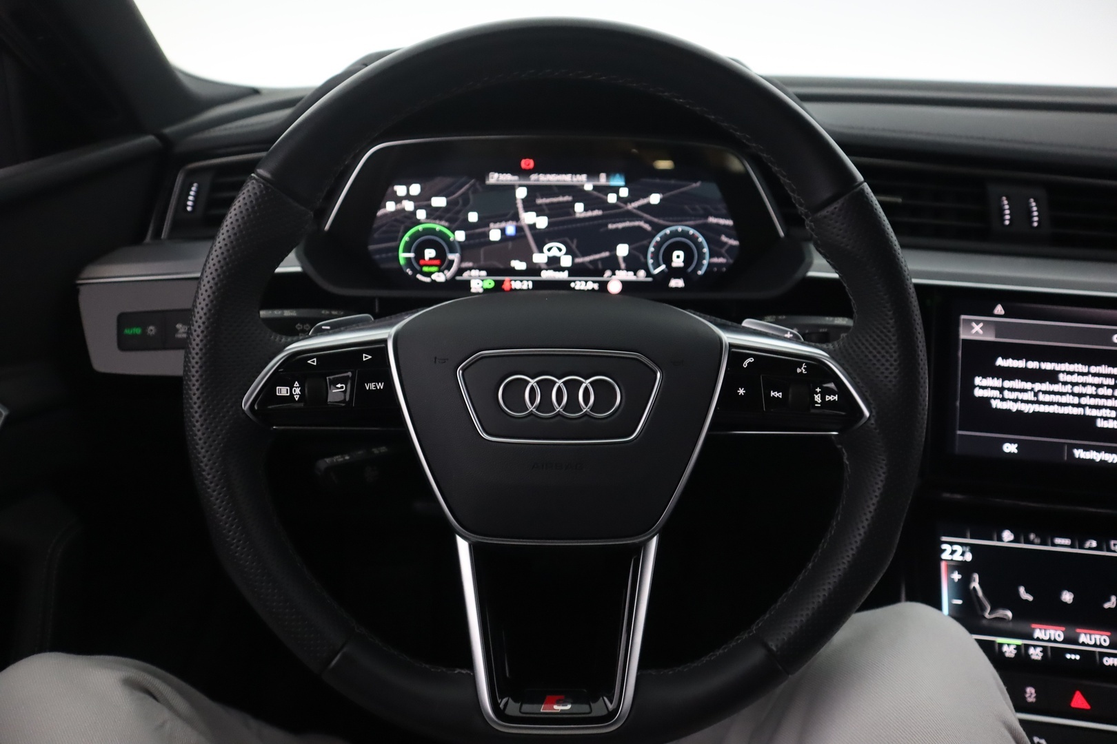 AUDI e-tron 2023