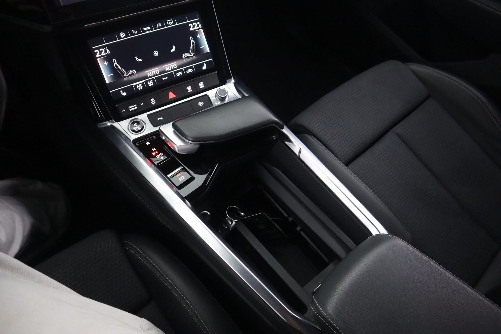 AUDI e-tron 2023