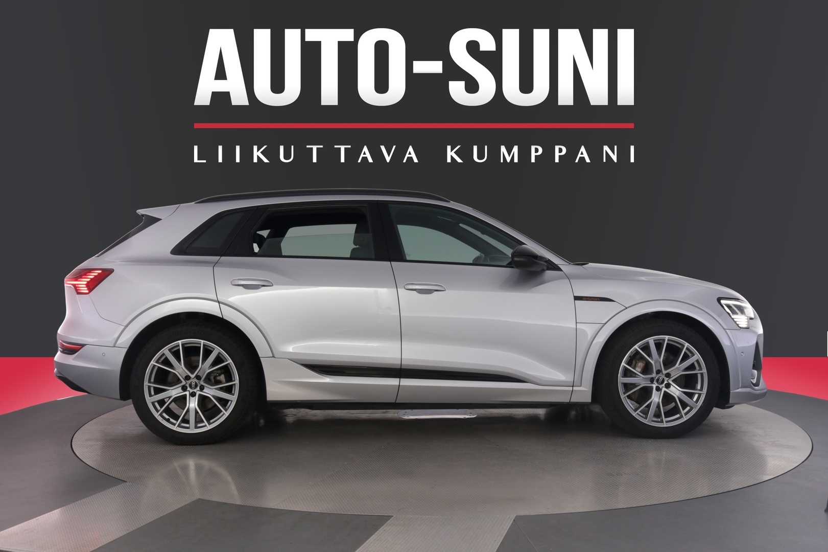 AUDI e-tron 2023